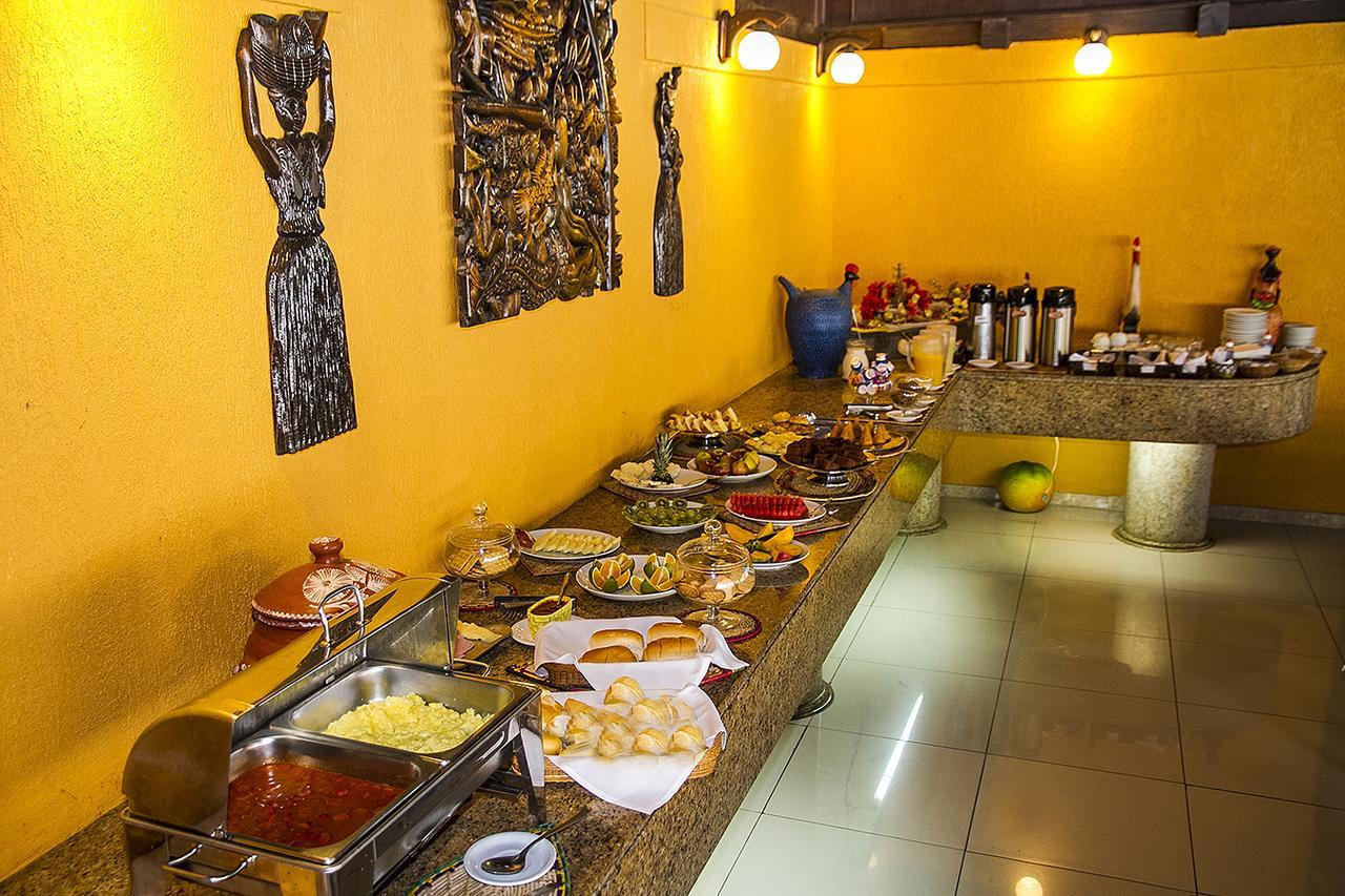 Happy Hotel Girassol Porto Seguro Buitenkant foto